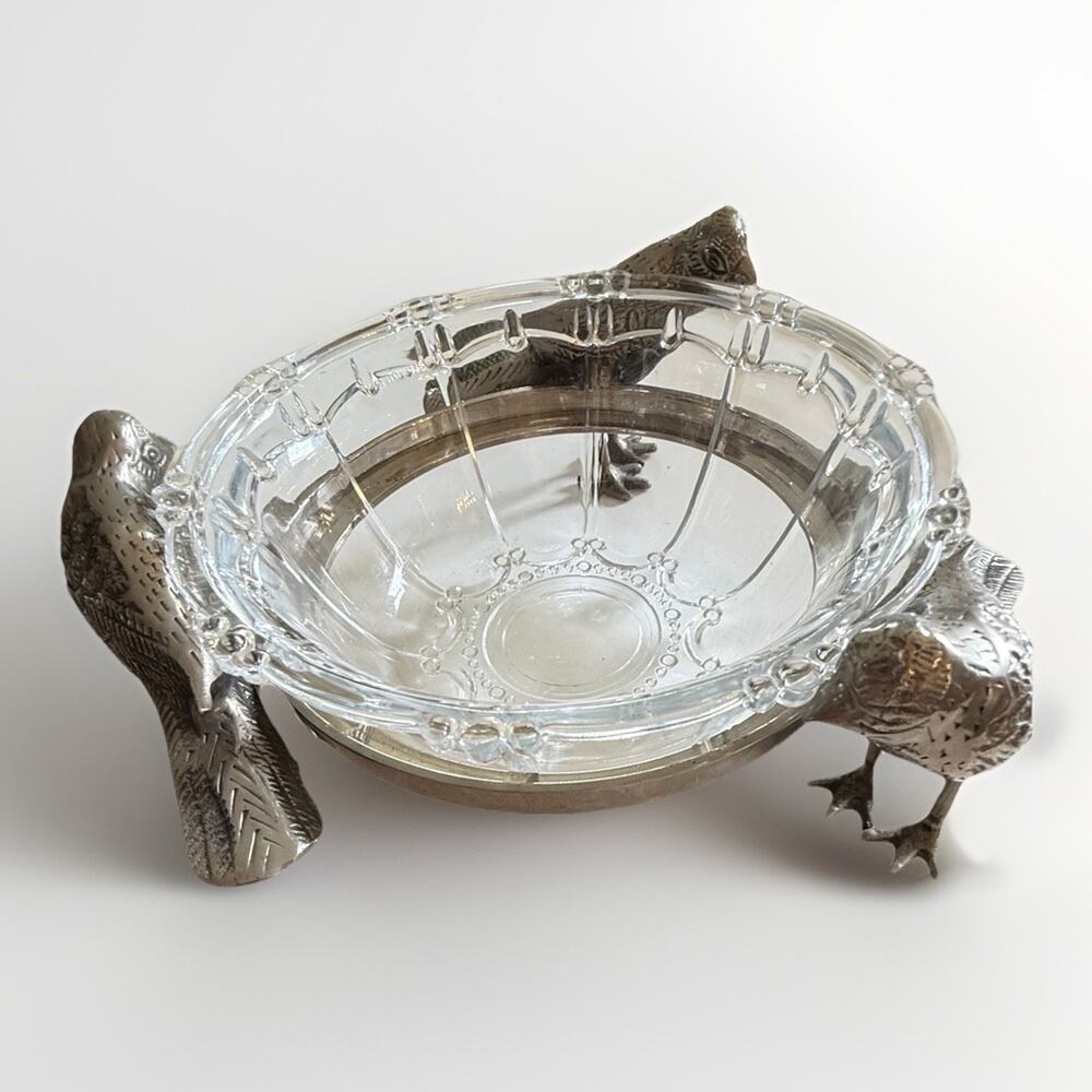 Torre & Tagus 7 X4In Heavy Glass Bowl With Silver Bird Bowl Holder India